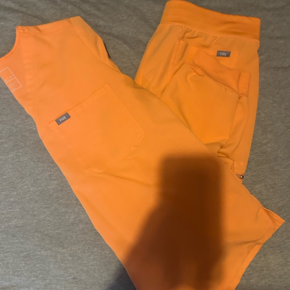 Medium Women’s Figs Scrubs